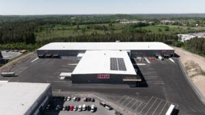 Moderna personalutrymmen och kontor i logistikfastigheten Berget, Tosito.
