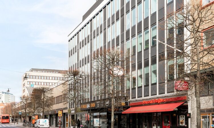 Västra Storgatan 12